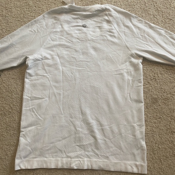 White LuluLemon Longsleeve Swiftly - Picture 6 of 6